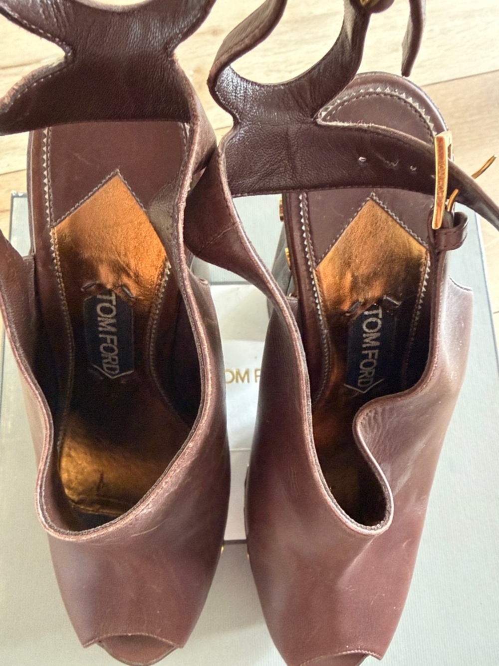 Tom Ford chocolate brown high wedge shoes. - Picture 5 of 14